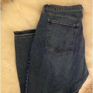 Old Navy Mid-Rise Boyfriend Jeans